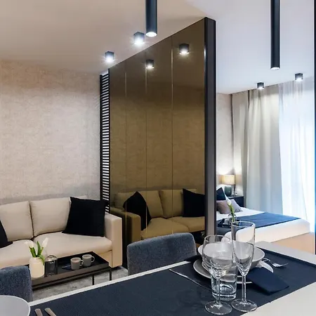 Greed Lounge Privee شقة ليدو دي أوستيا